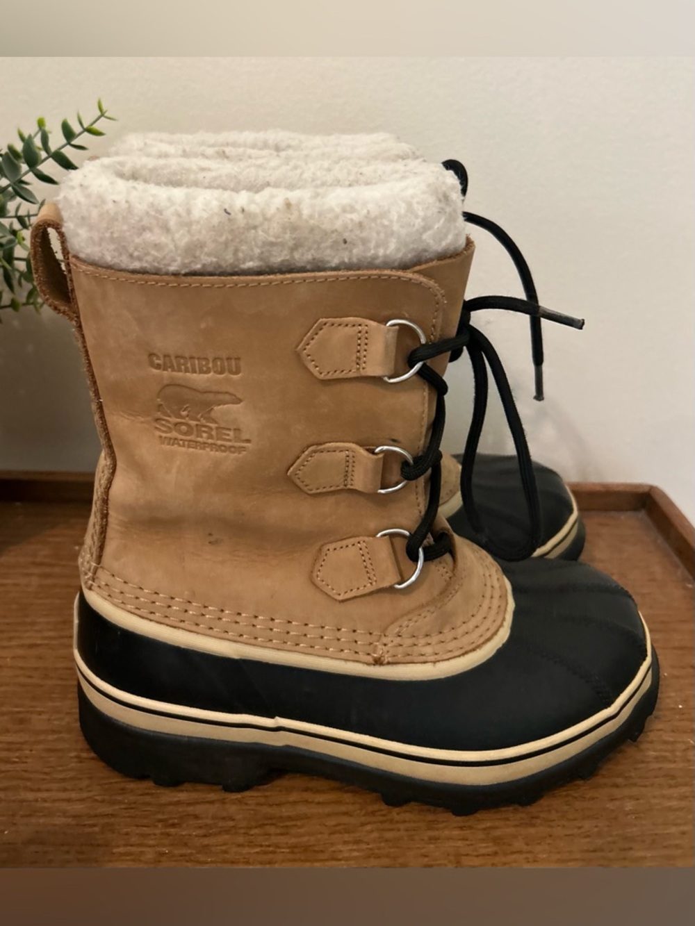 Sorel Youth Caribou* Waterproof Boots
Youth Size 5 Women 6.5 Unisex